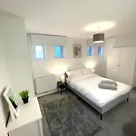 Prosper House Apartment 5